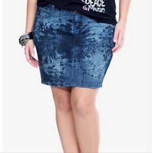 Torrid Denim Blue Tie-Dye Mini Skirt Size 14